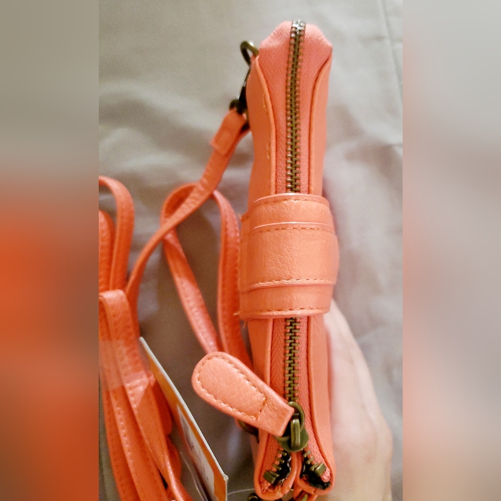 RIPCURL Handbag - Picture 7 of 9